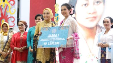 Pemprov Kalteng Gelar Fashion Show Kebaya dalam Rangka Peringatan Hari Kartini ke-146