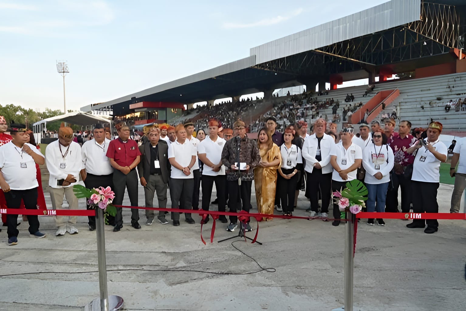 Plt. Sekda Kalteng Buka Bazar UMKM dalam Perayaan Paskah 2025