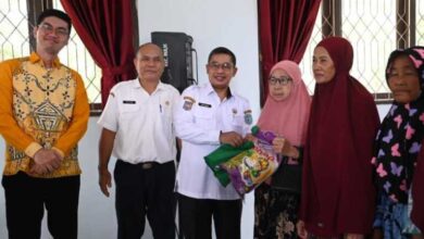 Pj Bupati Lamandau Said Salim, disela-sela kegiatannya saat menghadiri membuka operasi pasar murah