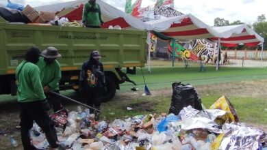 DLH Kalteng Intensifkan Pembersihan Sampah di Area Festival Budaya Isen Mulang 2025