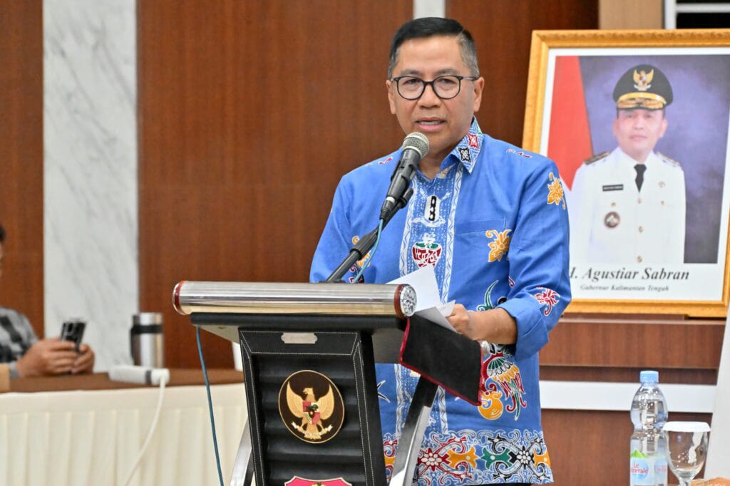 Plt Sekda Prov. Kalteng, Leonard S. Ampung