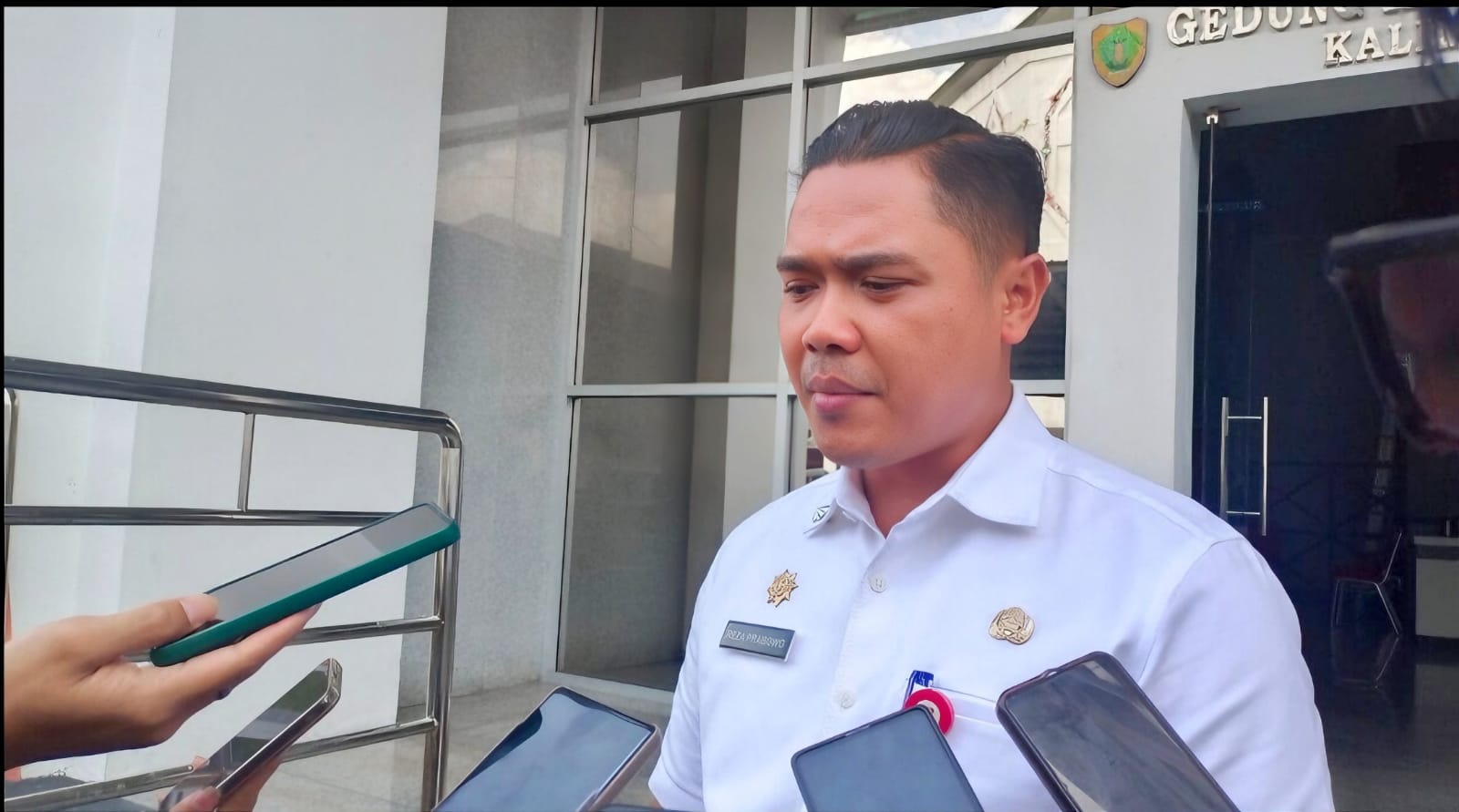 Copot Kepsek yang Masih Tahan Ijazah Siswa