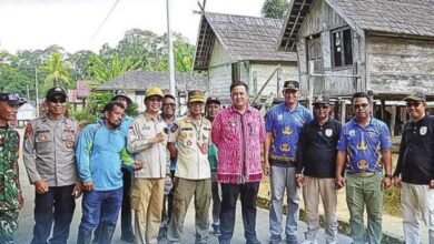 HADIR: Bupati Lamandau, Rizky Aditya Putra menghadiri penutupan BBGRM XXII, Tingkat Kecamatan Delang Tahun 2025, di lapangan Desa Riam Panahan, belum lama ini.