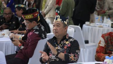 [17.35, 2/7/2025] Yuda 3107: Peringati Hari Jadi ke-23, Kepala Dinas Perkebunan Kalteng dan Istri Beri Ucapan Selamat untuk Kabupaten Sukamara Kadisbun Kalteng, H. Rizki Ramadhana Badjuri, ST., MT dan Ketua DWP Disbun Kalteng, Hj. Asti Rizky SUKAMARA, Kalteng.co – Kabupaten Sukamara merayakan hari jadinya yang ke-23 pada Rabu, 2 Juli 2025. Ucapan selamat dan doa pun mengalir dari berbagai pihak, termasuk dari Kepala Dinas Perkebunan Provinsi Kalimantan Tengah, H. Rizki Ramadhana Badjuri, ST., MT., bersama sang istri, Hj. Asti Rizky. Sebagai salah satu kabupaten yang berkembang pesat di wilayah barat Kalimantan Tengah, Sukamara dinilai memiliki banyak potensi, terutama di bidang perkebunan, perikanan, dan pariwisata. Dalam suasana peringatan hari jadi ini, Rizki dan Hj. Asti… [17.48, 2/7/2025] Ekomeng: shiap [17.49, 2/7/2025] Yuda 3107: Kepala DLH Kalteng Joni Harta Ucapkan Selamat HUT ke-23 Pulang Pisau