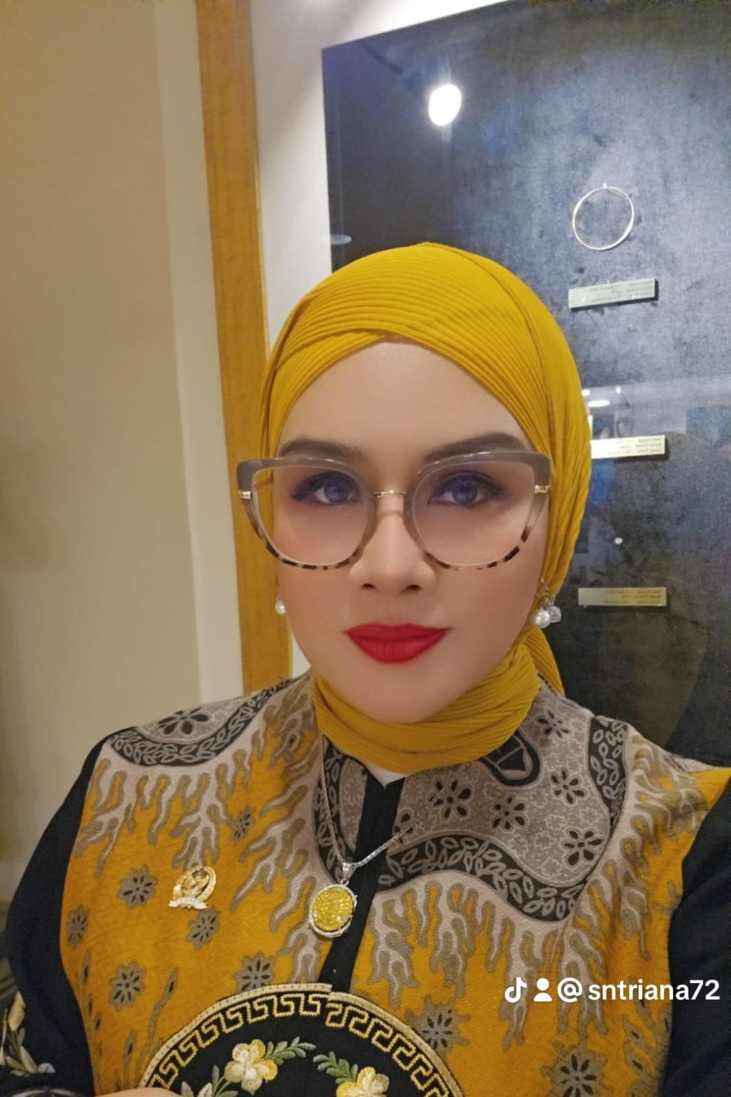 Sri Neni Trianawati