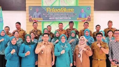 Melly Novita Lantik Ketua TP PKK Desa se-Lahei Barat