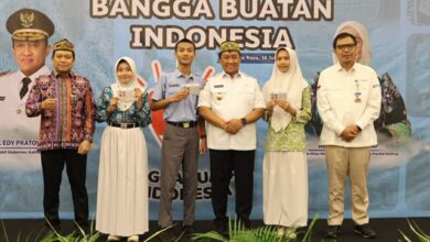 Wakil Gubernur Kalteng H. Edy Pratowo foto bersama para peserta kegiatan Sosialisasi BBI 2025