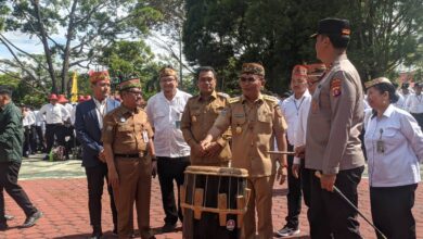 Gubernur Kalteng H. Agustiar Sabran saat membuka kegiatan bersama mahasiswa baru UPR