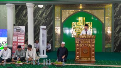 Wali Kota Palangka Raya Fairid Naparin, secara resmi membuka kegiatan Manasik Umrah yang digelar PT. Raihan Alya Tour di Palangka Raya, Rabu (13/8/2025).