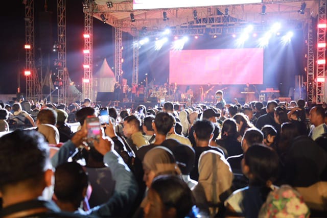 Plt. Sekda Kalteng Apresiasi Antusiasme Warga di Huma Betang Night Spesial HUT RI ke-80