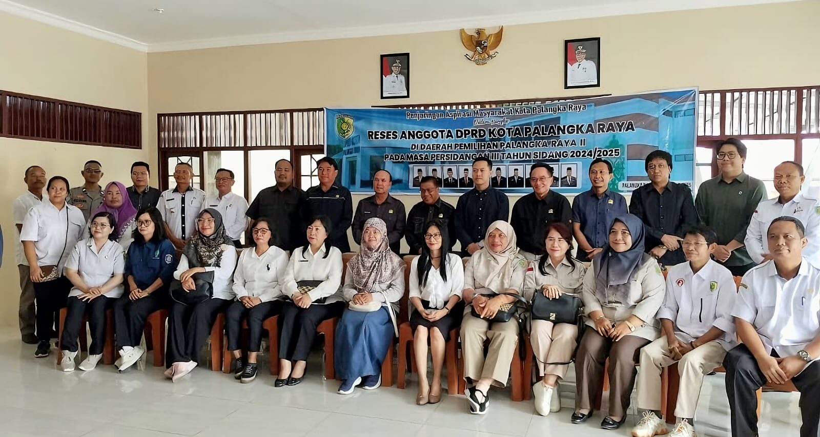 Anggota DPRD Kota Palangka Raya Dapil II saat melaksanakan reses di Kelurahan Menteng.