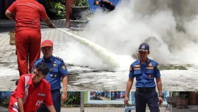 Disdamkarmat Palangka Raya Latih Karyawan SPBU Tangani Kebakaran
