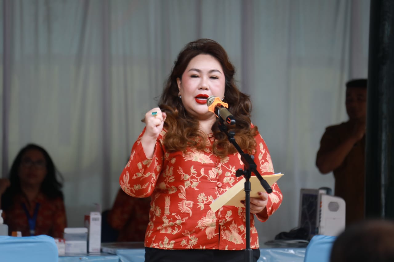 Ketua DWP Provinsi Kalteng, Natalin Leonard S. Ampung