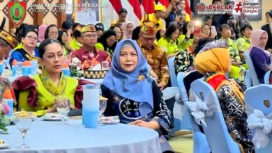 Kepala Dislutkan Kalteng, Sri Widanarni, S.I.P., M.Si, saat menghadiri penutupan Apresiasi Bunda PAUD Tingkat Provinsi Kalimantan Tengah Tahun 2025