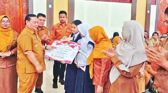 Bupati Apresiasi Siswa SMPN 1 Sampit Harumkan Nama Kotim di Ajang Internasional