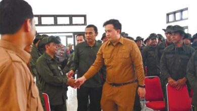 Bupati Ingin Kecamatan Delang Kembangakan Peternakan Ayam