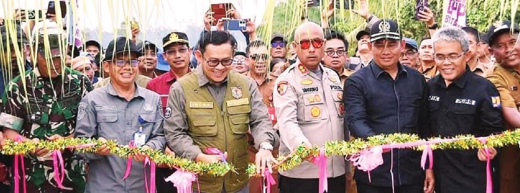 Dua Jembatan Baru Buka Akses Ekonomi dan Pelayanan Warga Pedalaman