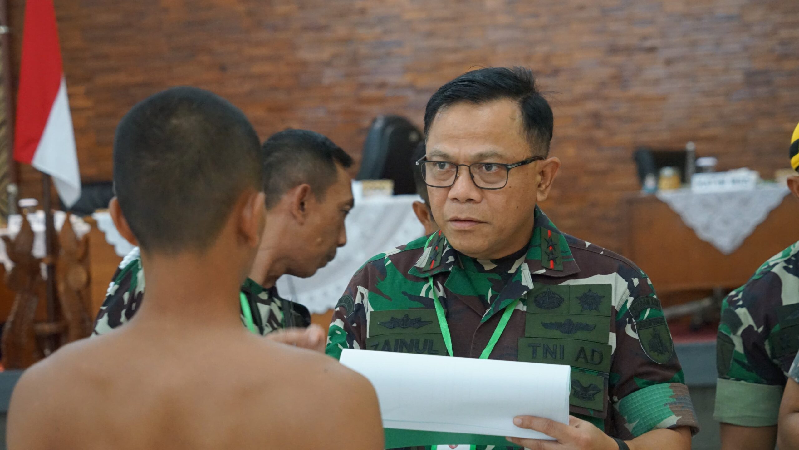 Pangdam XXII/Tambun Bungai, Mayjen TNI Zainul Arifin, S.A.P., M.Sc., memimpin langsung pelaksanaan Sidang Pantukhir tingkat pusat penerimaan Caba PK TNI AD Gelombang II Tahun Anggaran 2025