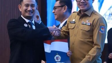 Wali Kota Palangka Raya, Fairid Naparin berhasil menuntaskan Pendidikan Kepemimpinan Penyelenggaraan Pemerintahan Daerah di Lemhannas RI, Kamis (20/11/2025).