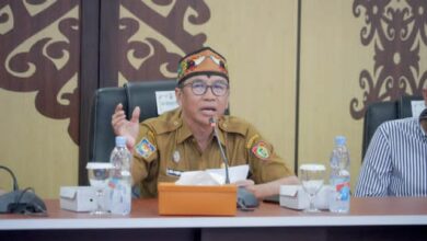 Plt. Sekretaris Daerah Prov. Kalteng Leonard S. Ampung saat menyampaikan sambutannya dalam kegiatan