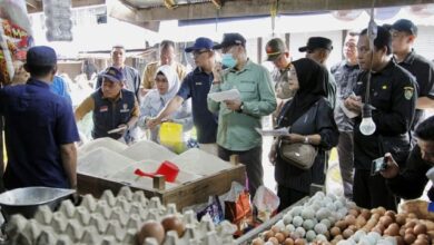 Staf Ahli Gubernur bidang Ekonomi, Keuangan, dan Pembangunan, Yuas Elko