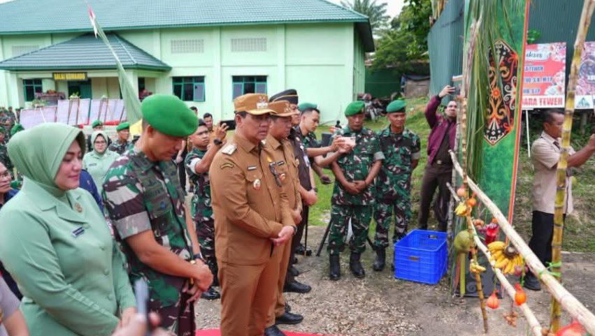 Bupati Kabupaten Barito Utara H Shalahuddin menyambut Dandim 1013/MTW yang baru