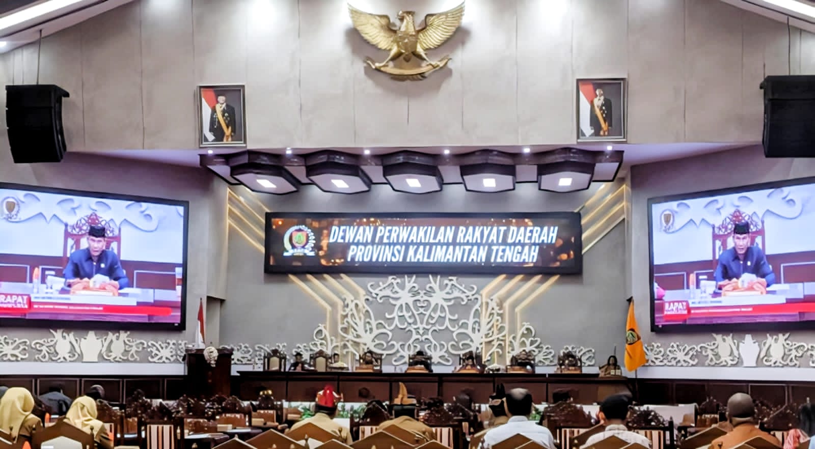 Ketua DPRD Kalteng, Arton S. Dohong, saat memimpin Rapat Paripurna, di Ruang Rapat Paripurna DPRD Kalteng