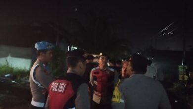 Petugas kepolisian ketika merespons laporan warga