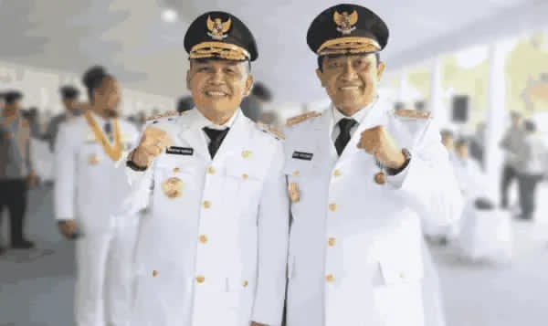 Gubernur Kalteng, H. Agustiar Sabran dan Wakil Gubernur Kalteng, H. Edy Pratowo