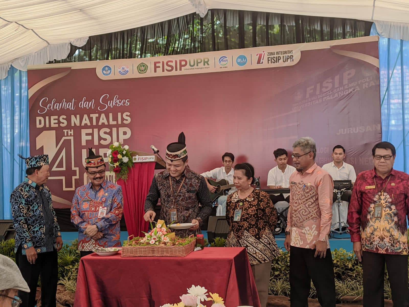 Perayaan Dies Natalis ke-14 Fakultas Ilmu Sosial dan Ilmu Politik (FISIP) Universitas Palangka Raya (UPR)