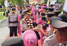 Pelepasan Irjen Pol Rakhmat Setyadi di Mapolda Kalteng
