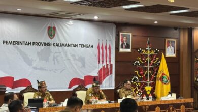 Suasana rapat pembahasan program Kartu Huma Betang Sejahtera di Aula Eka Hapakat, Kantor Gubernur Kalimantan Tengah