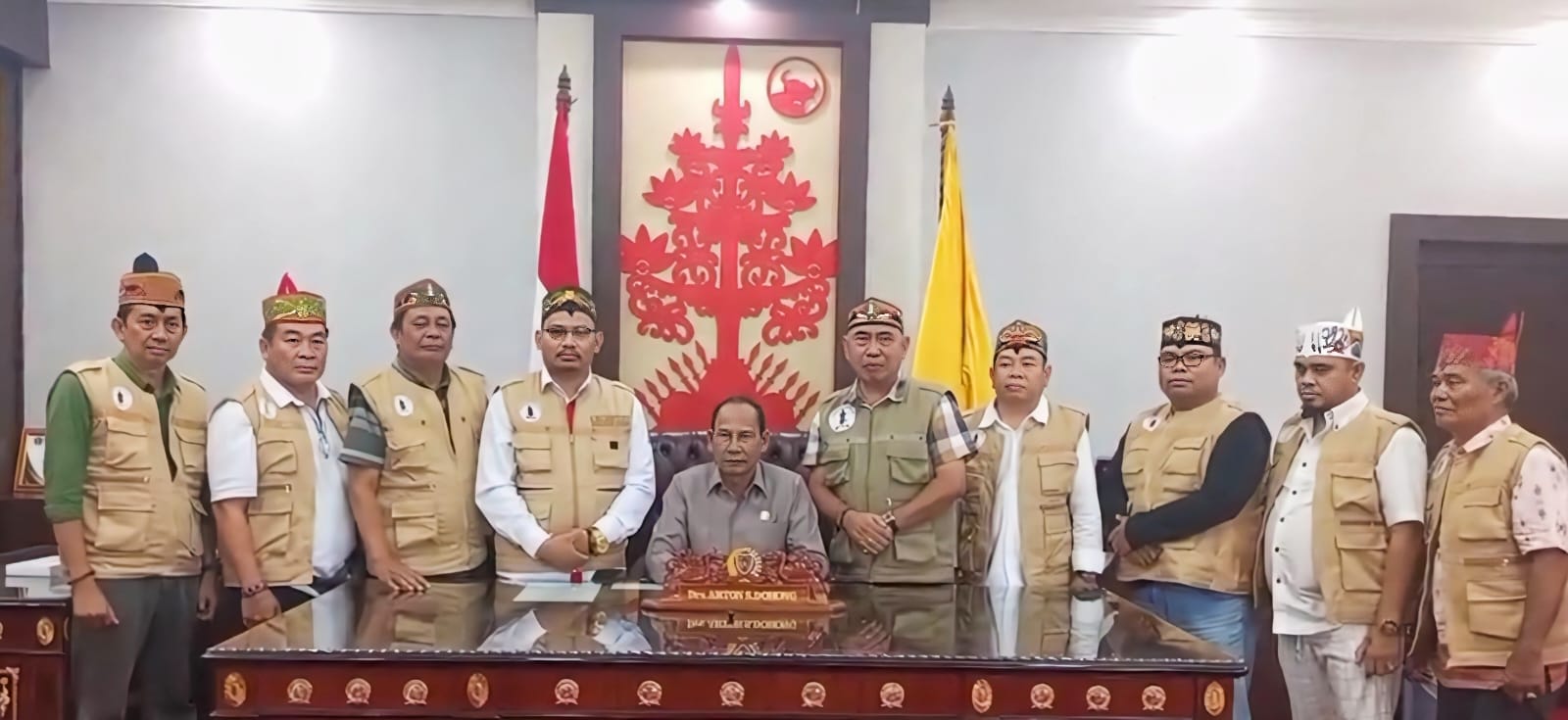 Ketua DPRD Kalteng Drs. Arton S. Dohong, saat menyampaikan dukungannya terhadap GDAN.