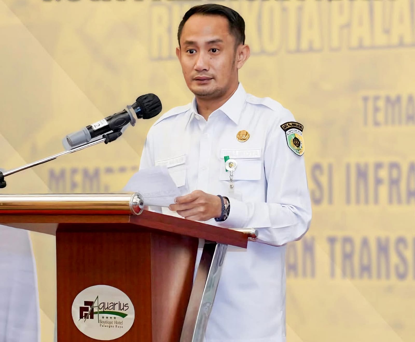 Wali Kota Palangka Raya, Fairid Naparin, SE