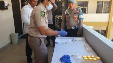 Pencegahan Dini, Polisi Polresta Palangka Raya Dipaksa Kencing