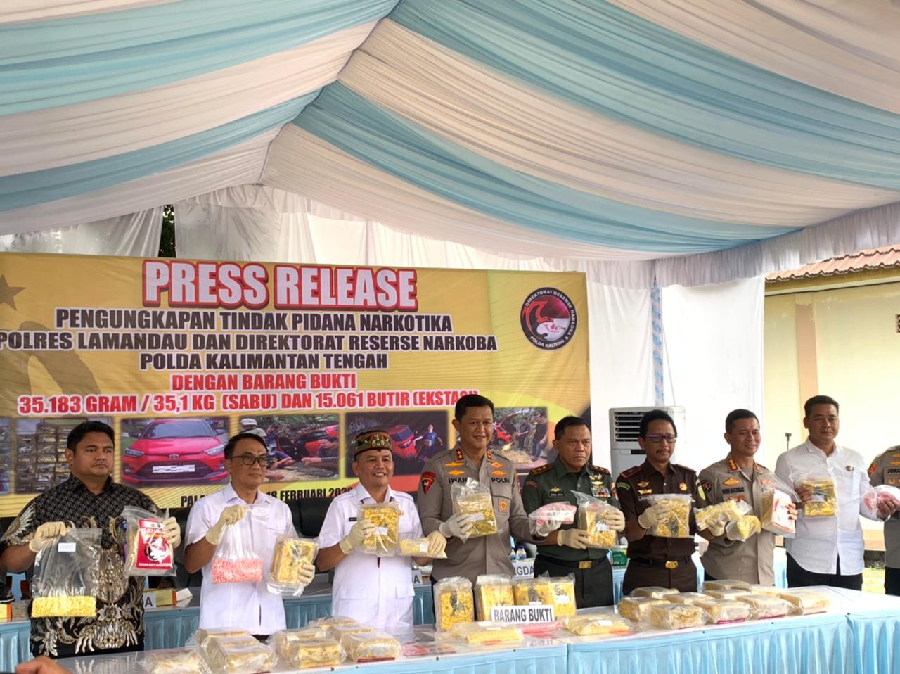 Gubernur Kalteng Ganjar Rp50 Juta untuk Tim Pengungkap 35 Kg Sabu dan 15 Ribu Ineks