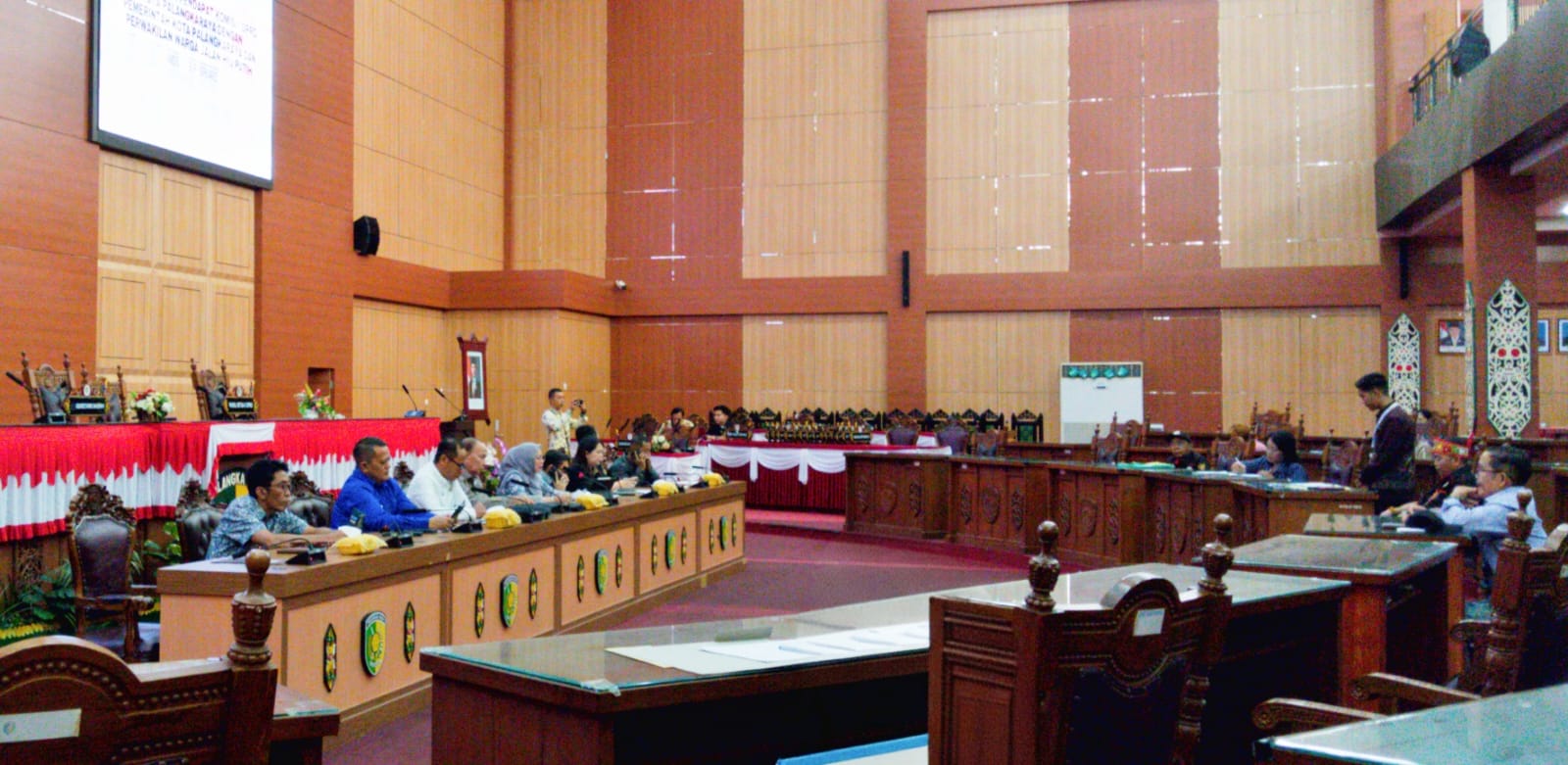 Komisi I DPRD Kota Palangka Raya saat menggelar Rapat Dengar Pendapat (RDP) di Ruang Rapat Paripurna
