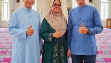 Owner PT. Kelvin Berkah Mandiri, H. Sahrin dan keluarga.