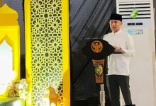 Wali Kota Palangka Raya, Fairid Naparin.