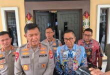 Kapolda Kalteng, Irjen Pol. Iwan Kurniawan saat diwawancarai awak media setelah kegiatan Rakoor Lintas Sektoral