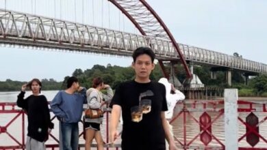 Aksi Catwalk Pria Feminin di Pasuk Kameloh, Masyarakat Palangka Raya Geram