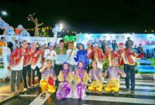 PT. Bank Kalteng foto bersama setelah meraih Juara I pada kategori Dinas/Instansi Pemerintah dalam ajang Pawai Takbiran Hari Raya Idulfitri 1447 Hijriah tingkat Provinsi Kalimantan Tengah