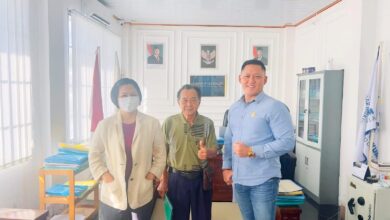 Ketua PHRI Kalteng, Suriansyah Halim, SH., SE., MH., CLA., foto bersama pengurus PHRI Barito Timur