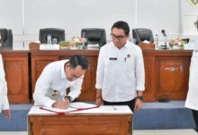 Penandatanganan nota kesepakatan Pemko Palangka Raya dengan Kantor Pertanahan Kota Palangka Raya