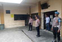 Personel Polresta Palangka Raya mengecek kondisi Rutan setempat