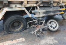 Kondisi sepeda motor usai terbakar