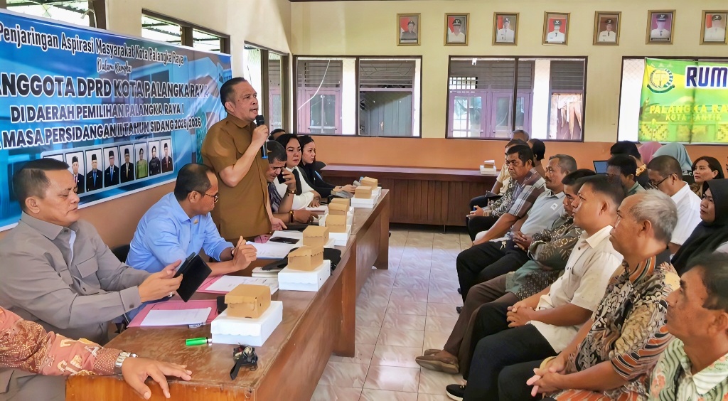 Anggota DPRD Kota Palangka Raya saat melaksanakan reser di Kelurahan Banturung, Kecamatan Bukit Batu.
