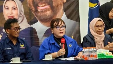 Ketua DPW Partai NasDem Kalteng, Faridawaty Darland Atjeh saat melaksanakan Pers Conference bersama sejumlah media belum lama ini