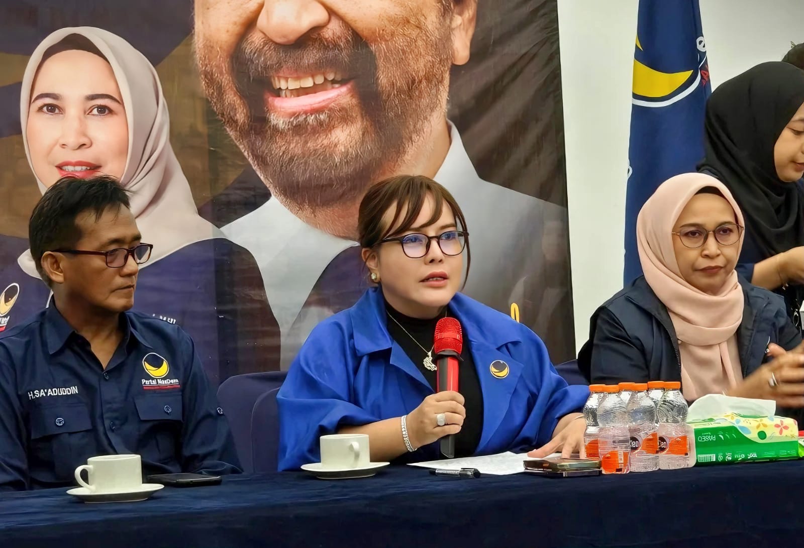Ketua DPW Partai NasDem Kalteng, Faridawaty Darland Atjeh saat melaksanakan Pers Conference bersama sejumlah media belum lama ini