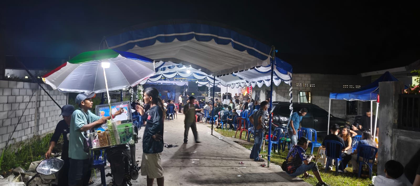 Suasana hiburan pernikahan di Jalan Menteng XII Gang Embang IV yang dilaporkan ricuh